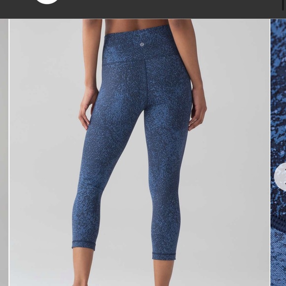 Lululemon crops - Picture 9 of 10